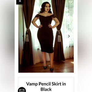 La Femme en Noir Vamp skirt- small, new without tags